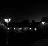 White Lanterns Motel - New Castle Holiday
