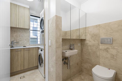 White Sands One - New Castle Holiday 2