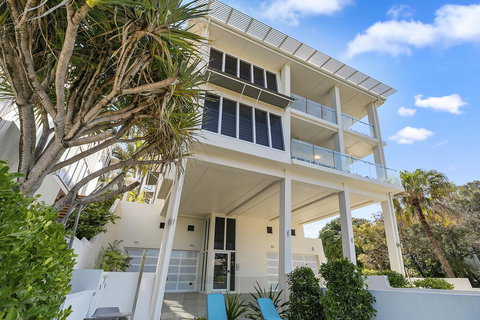 White Sands One - New Castle Holiday 0