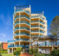 Whitesands 501 - Main Beach Location - New Castle Holiday