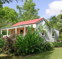 Whitsunday Cane Cutters Cottage - New Castle Holiday