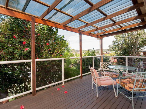 Wildflowers @ Fingal Bay - New Castle Holiday 0