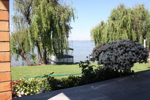 Willow Island - Waterfront - New Castle Holiday 1