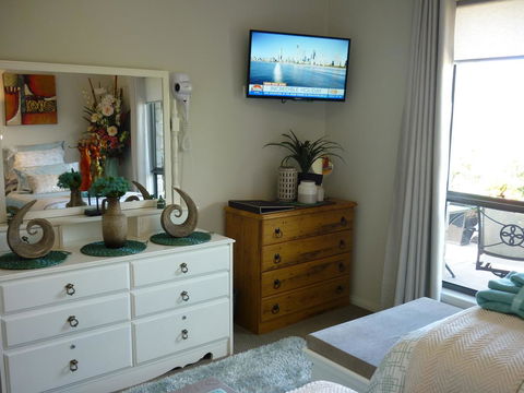 Willowbank Drive Bed & Breakfast - New Castle Holiday 2