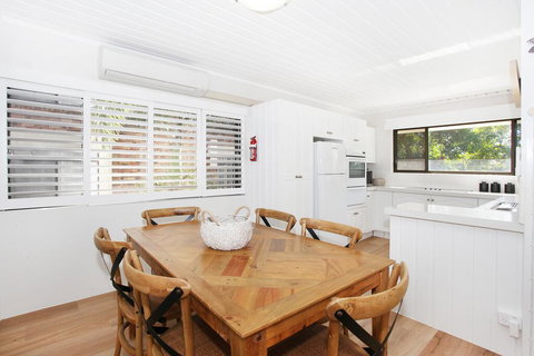 Windmill 3 - 3 BDRM Apt On Mooloolaba Spit - New Castle Holiday 1
