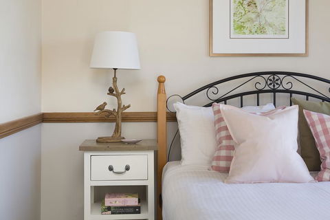 Windsors Edge Cottage Pokolbin - New Castle Holiday 0