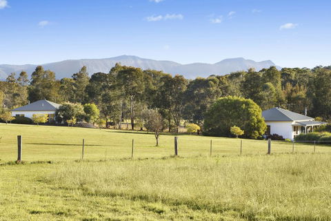 Windsors Edge Cottage Pokolbin - New Castle Holiday 1