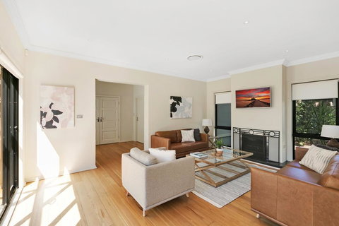 Wine Down - New Castle Holiday 3