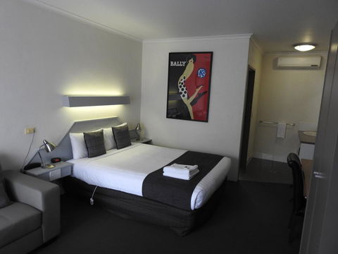 Wine Village Motor Inn - New Castle Holiday 0