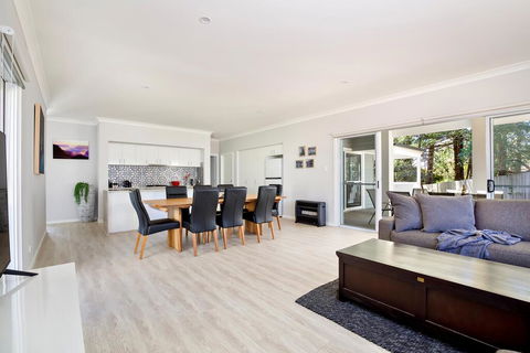 Winsome - New Castle Holiday 1