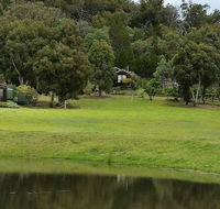 Wisteria Cottage - New Castle Holiday