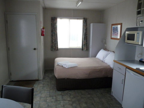 Wodonga Caravan & Cabin Park - New Castle Holiday 3