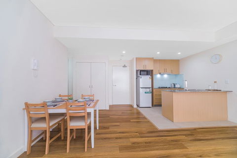 Wolli Creek Airport Serviced 2 Bedroom Apartment - New Castle Holiday 3