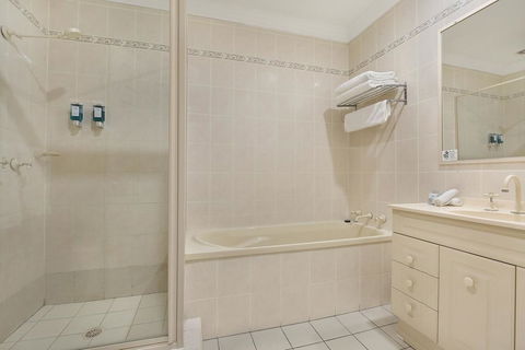 Wollongong Serviced Apartments - New Castle Holiday 2
