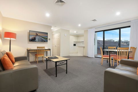 Wollongong Serviced Apartments - New Castle Holiday 3