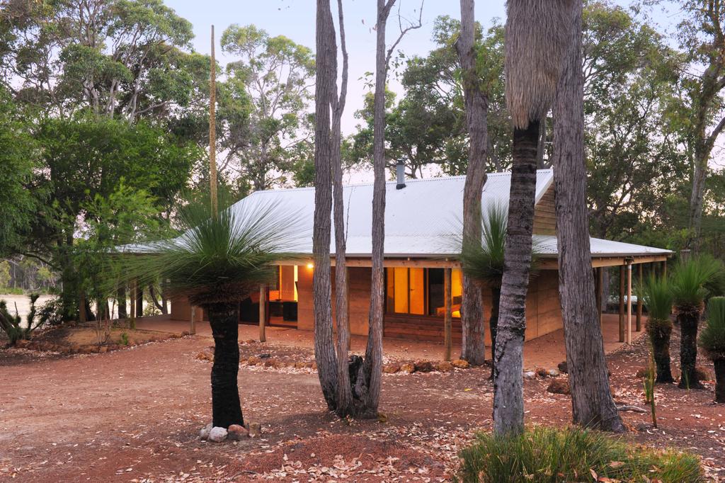 Henty WA New Castle Holiday