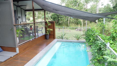 Woodwark Bay Retreat Airlie Beach - New Castle Holiday 1