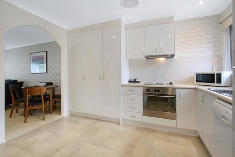 Woody's - In Central Bright - New Castle Holiday 2