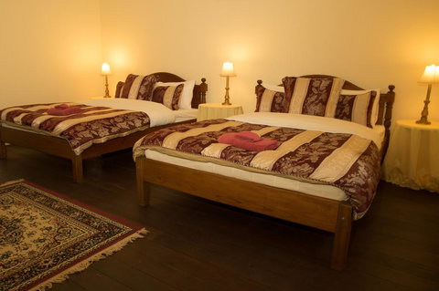 Wooleen Station - New Castle Holiday 3