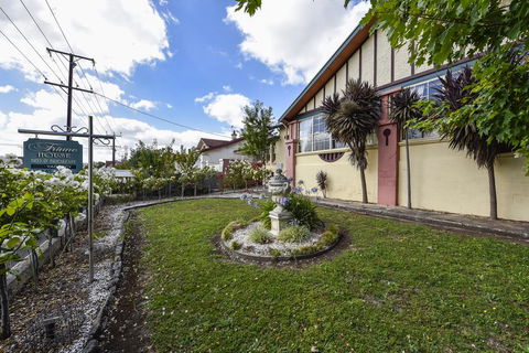 Wyatt Guest House - New Castle Holiday 3