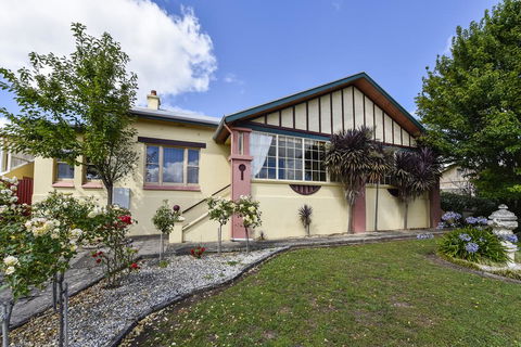 Wyatt Guest House - New Castle Holiday 2