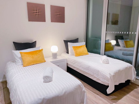 Xu's Residence@888 Collins St - New Castle Holiday 3