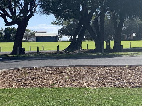 Yaringa Cottage...by The Sea - New Castle Holiday 0