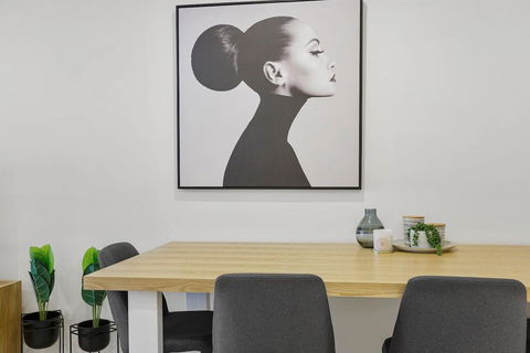 YARRA - YARRA Toorak Rd & Chapel St. Pool, Gym & Parking - New Castle Holiday 0