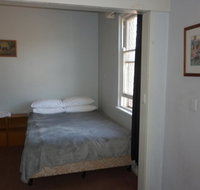 Young Budget Accommodation - New Castle Holiday