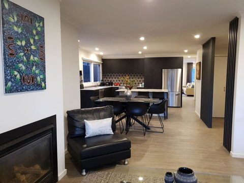 Your Home Away From Home - New Castle Holiday 3