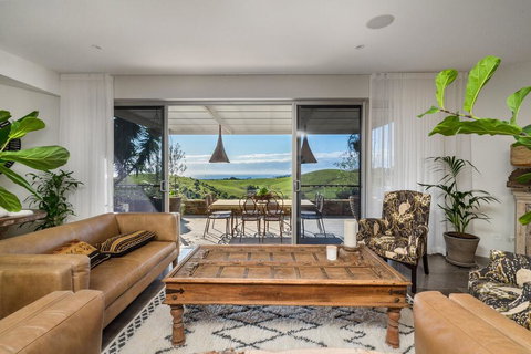 Your Luxury Escape - Horizon - New Castle Holiday 2