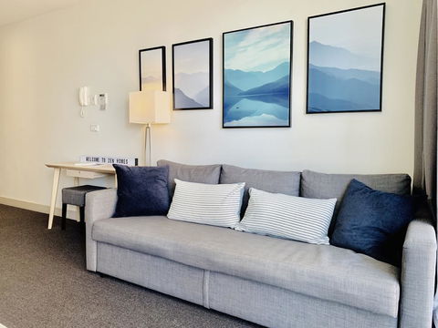 ZEN Homes On Collins - New Castle Holiday 2