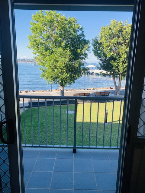 Zorba Waterfront Motel - New Castle Holiday 3