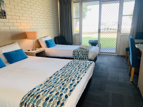 Zorba Waterfront Motel - New Castle Holiday 2