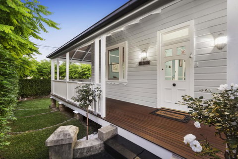 Tara-Lee - New Castle Holiday 0