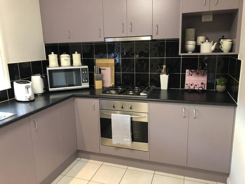 Haven Family& Dog Freindly , Close To Hospital, Airport, Bunnings - New Castle Holiday 2