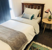 Haven Family dog freindly  close to Hospital Airport Bunnings - New Castle Holiday
