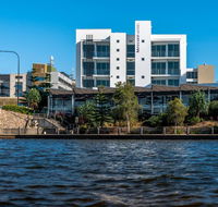 Mercure Sunshine Coast Kawana Waters - New Castle Holiday