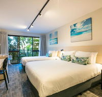 Nightcap at Kawana Waters Hotel - New Castle Holiday