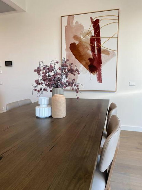 3 Bedroom Apartment Over Looking Newcastle - New Castle Holiday 3