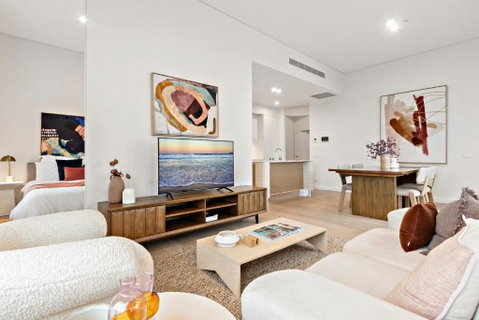 3 Bedroom Apartment Over Looking Newcastle - New Castle Holiday 1
