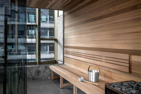 A Lux 2BR Apt Next To Southern Cross City Views - New Castle Holiday 1