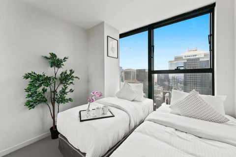 A 2BR Apt On Collins With City Views FREE Parking - New Castle Holiday 3