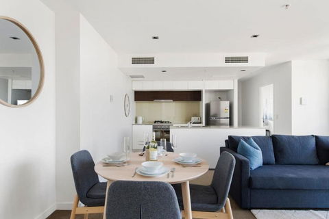 A 2BR Apt With Amazing Harbor Views FREE Parking - New Castle Holiday 3