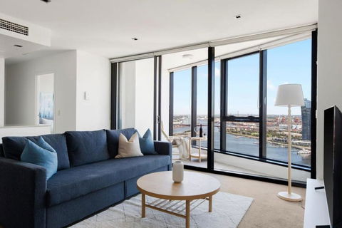A 2BR Apt With Amazing Harbor Views FREE Parking - New Castle Holiday 4