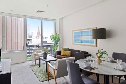 A Cozy 2BR Apt On Collins Near Flinders Station - New Castle Holiday 1