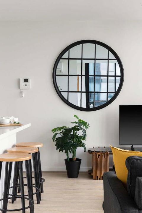 A Cozy 2BR Apt With Panoramic Views FREE Parking - New Castle Holiday 1
