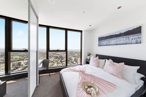 A Cozy 3BR Apt With Panoramic Views FREE Parking - New Castle Holiday 0