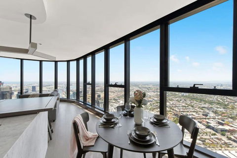 A Cozy 3BR Apt With Panoramic Views FREE Parking - New Castle Holiday 2