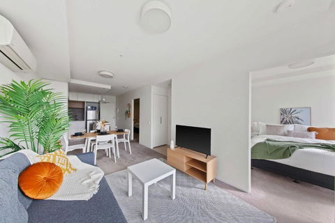 A Cozy & Plush 2BR Apt Next To The Yarra River - New Castle Holiday 1